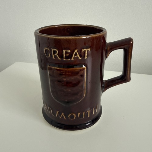 Great yarmouth pottery - great, mug